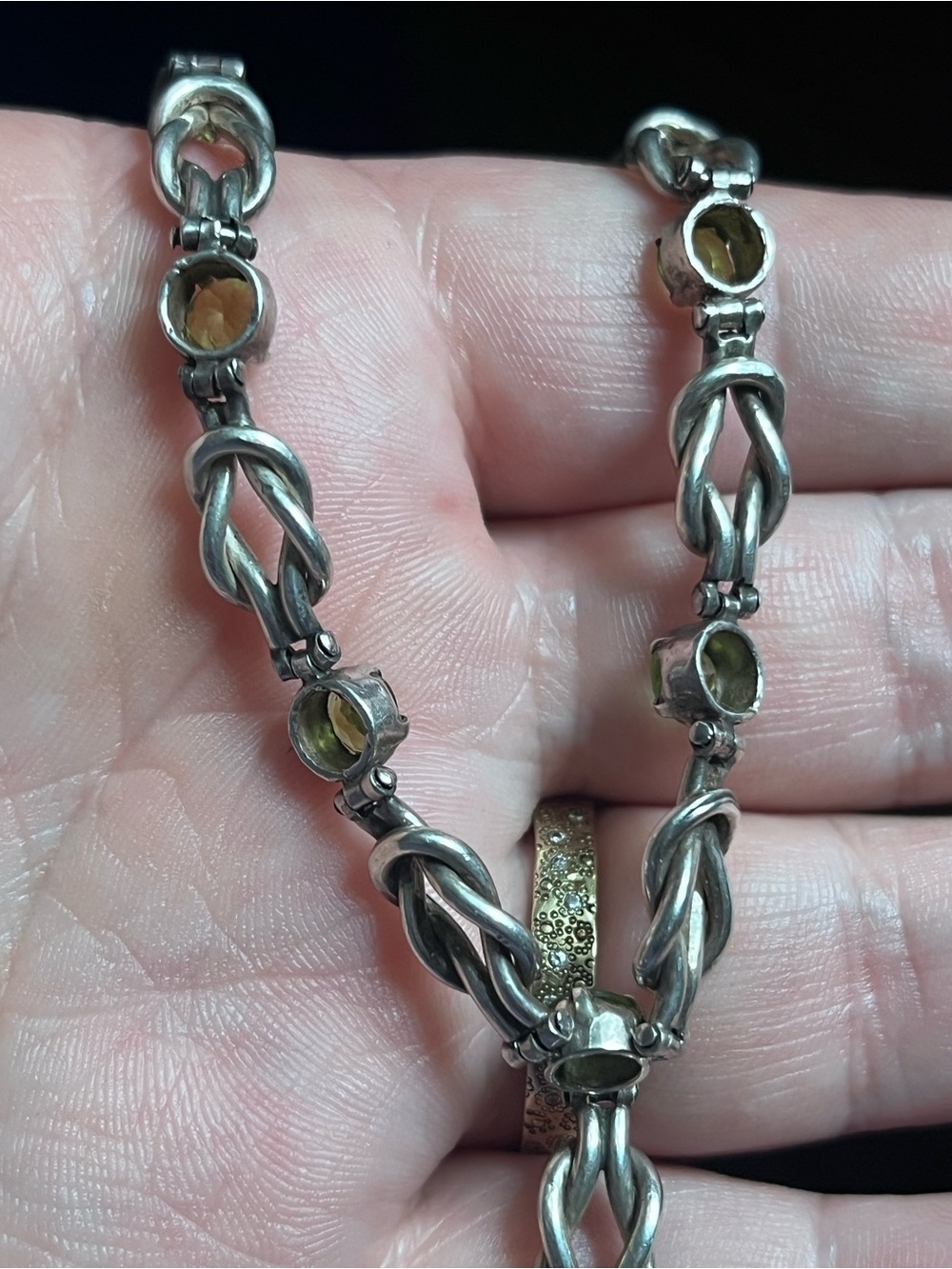 Vintage sterling silver & peridot y-drop necklace - Picture 3 of 4